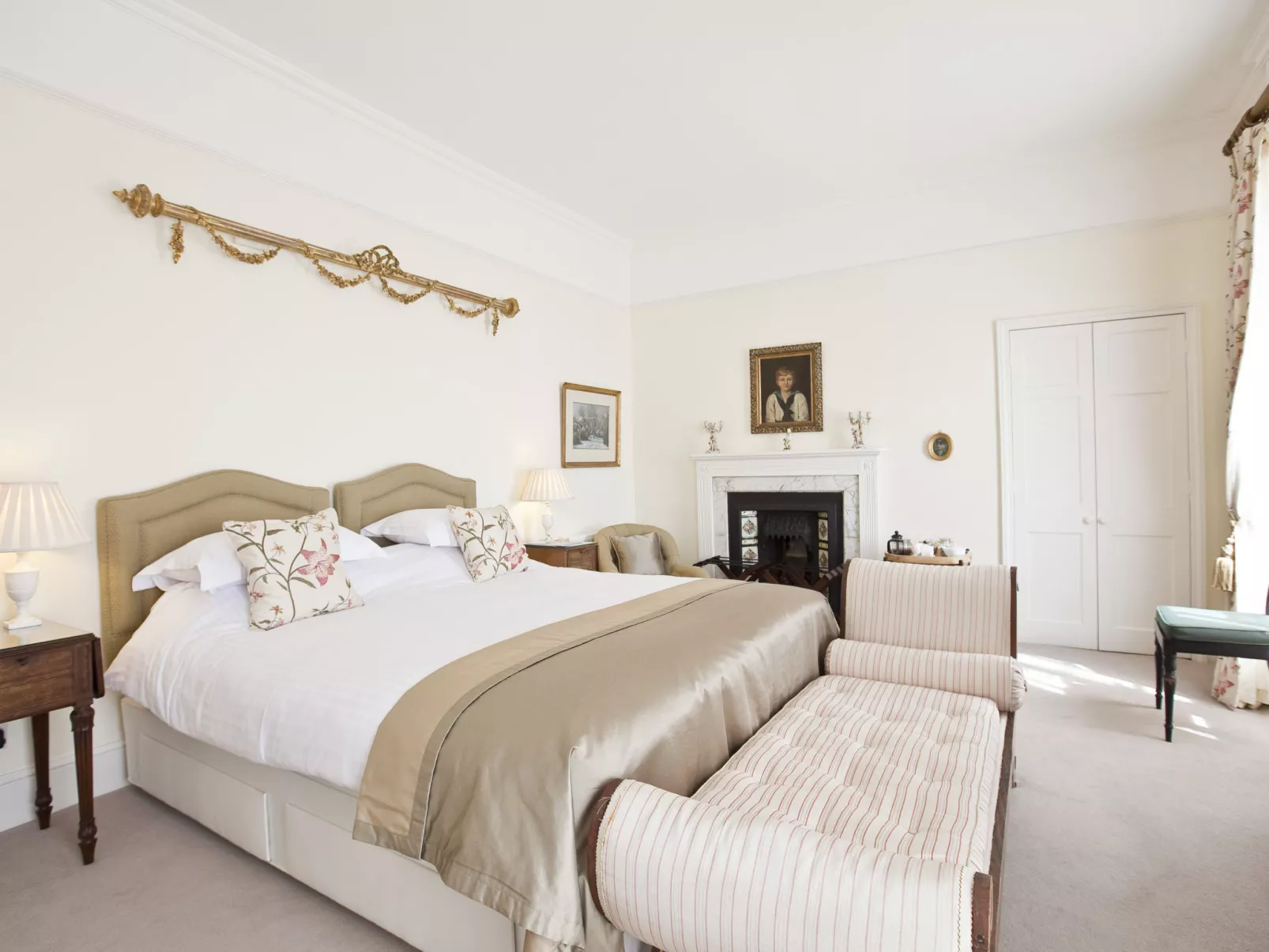 Historic Castle on River Tamar-Drinnen