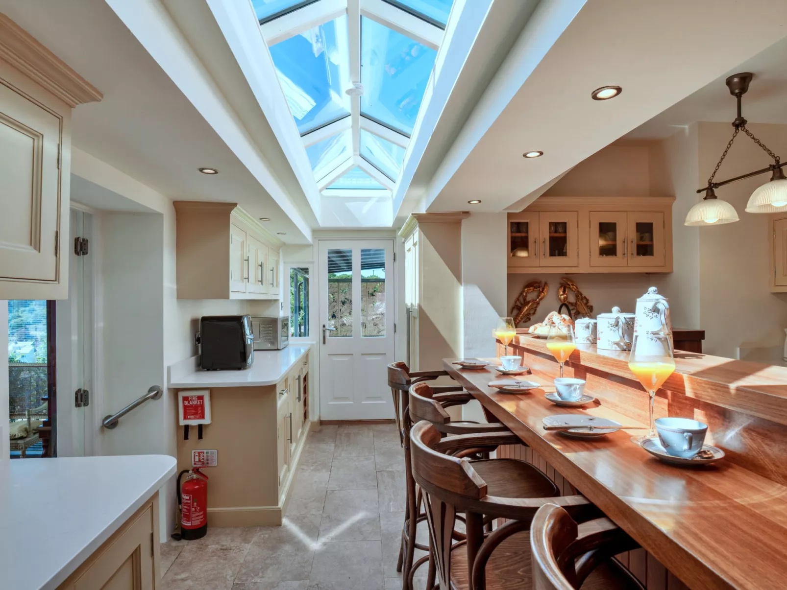 Penley Villa-Drinnen