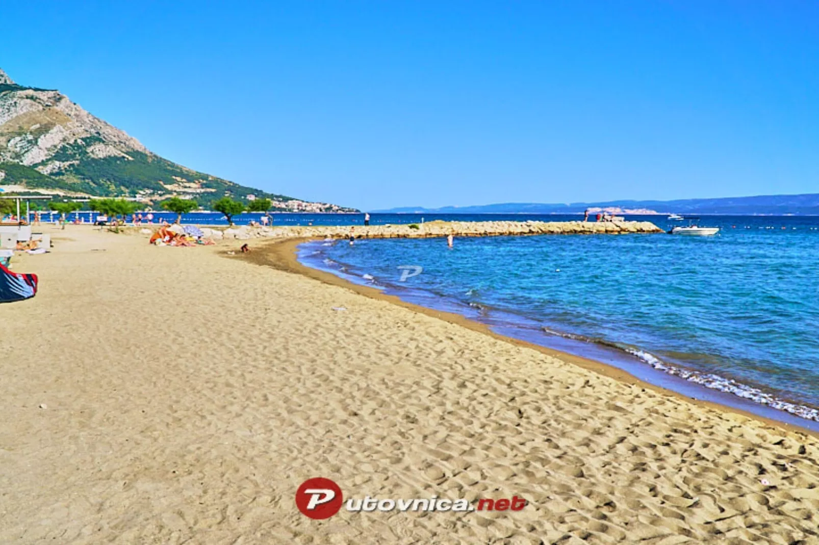 Three Bedroom Apartment with Terrace and  Sea View-Ambiance