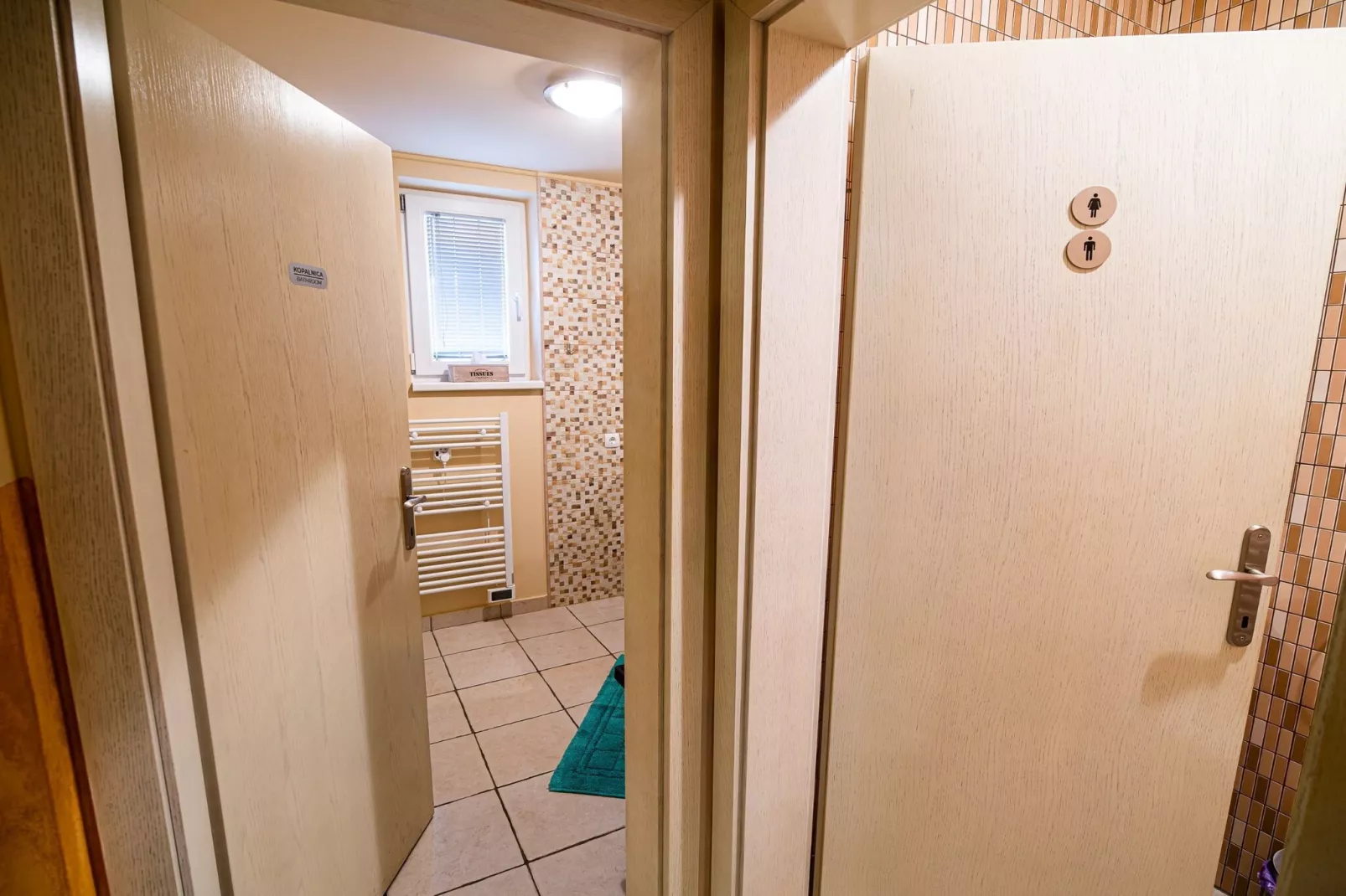 Elegant and Stylish Retreat Apartments with Terrace - Two Bedroom Apartment with Terrace-Salle de bain