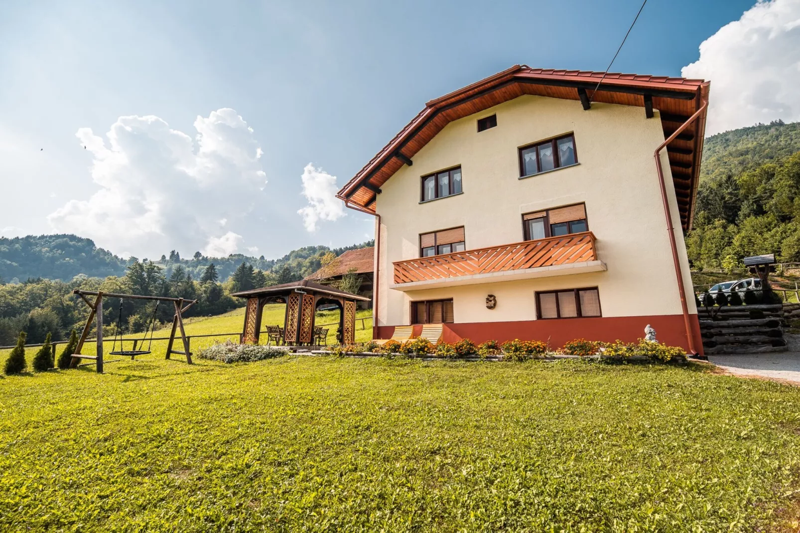 Bloomfield Retreat Country House with Sauna - Three Bedroom Country House-Im Freien