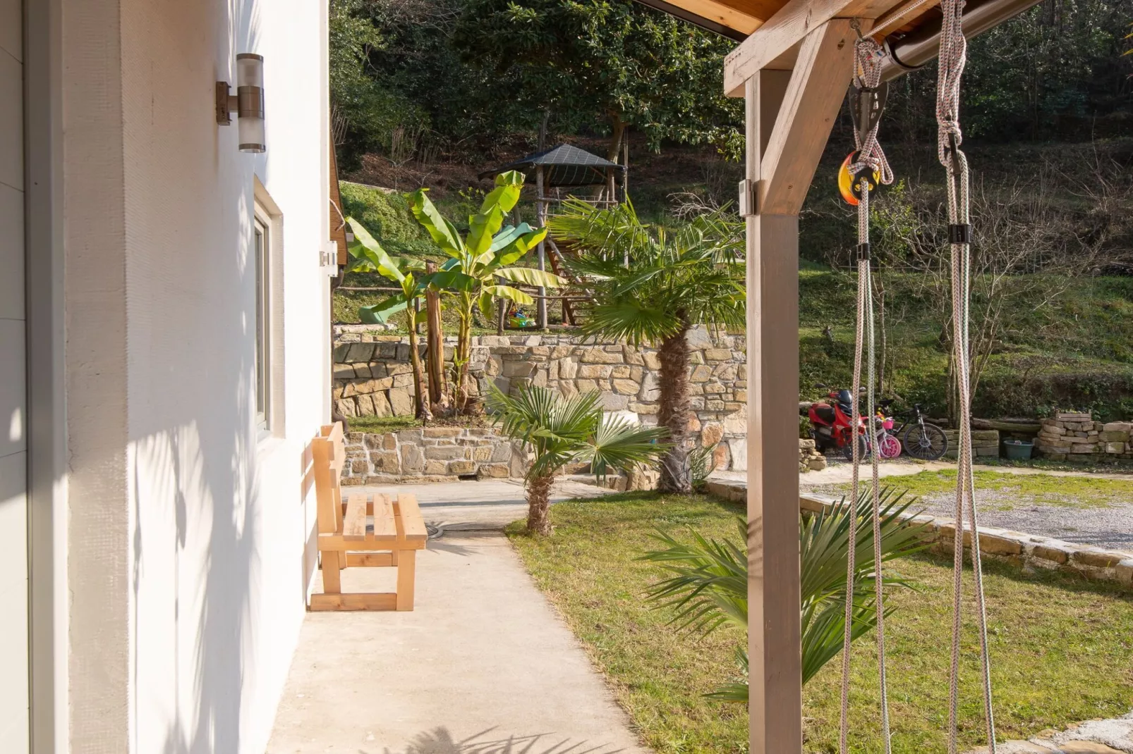 Family-Friendly Serene Retreat Holiday Home - Four Bedroom Holiday Home  with Terrace-Extérieur