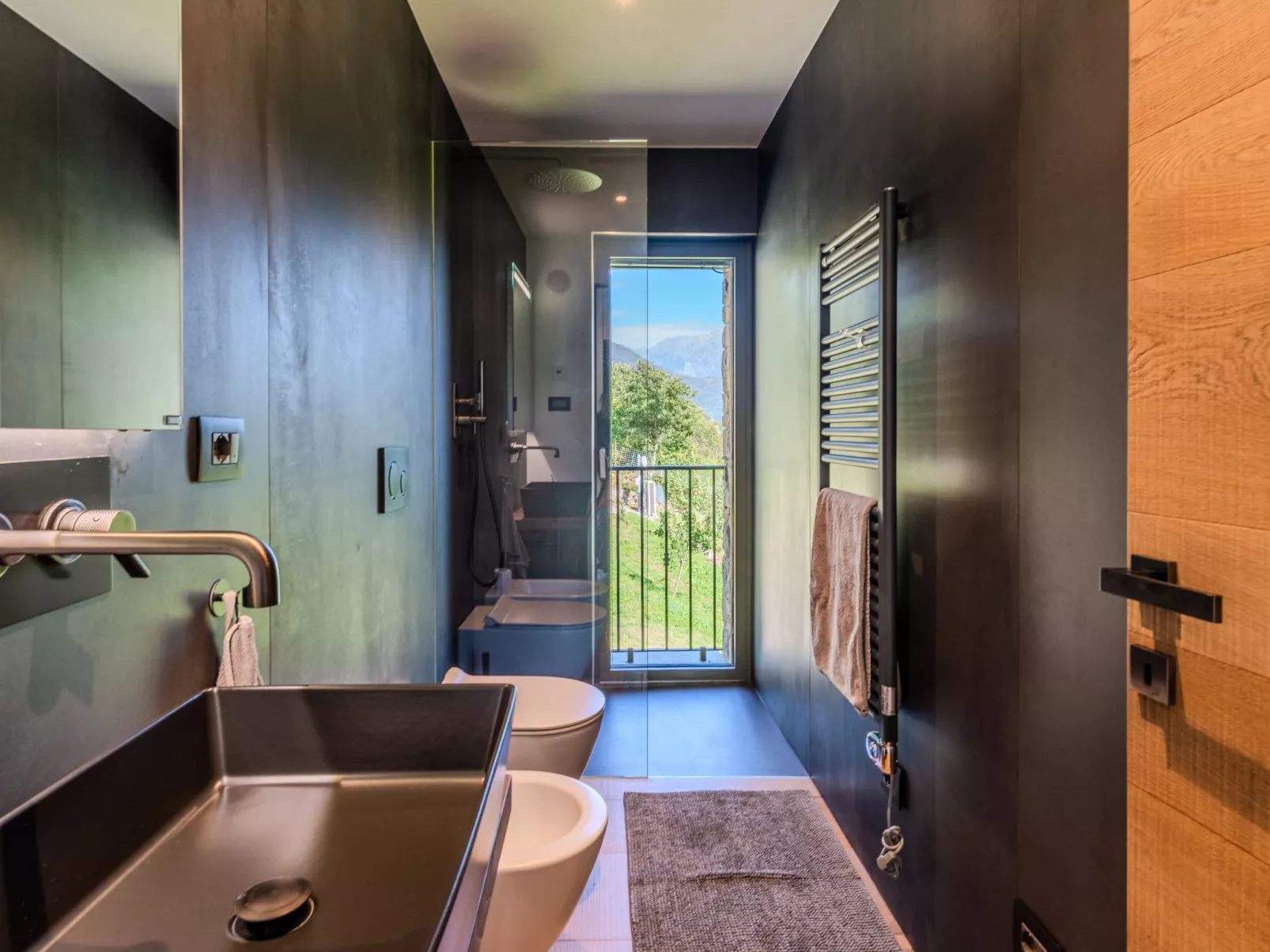 Woodhouse Domaso-Dedans