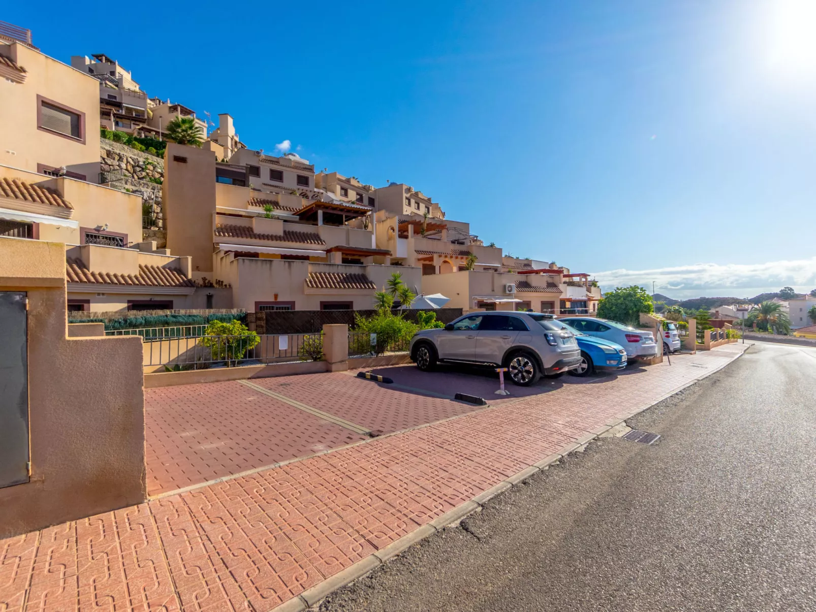 Collados Zieschang-Outside