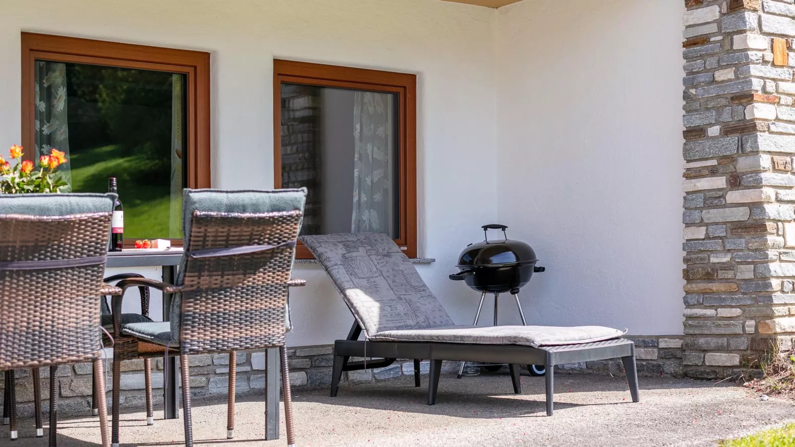 Landhaus Marchfeld Top 4  Top 5-Garten Sommer