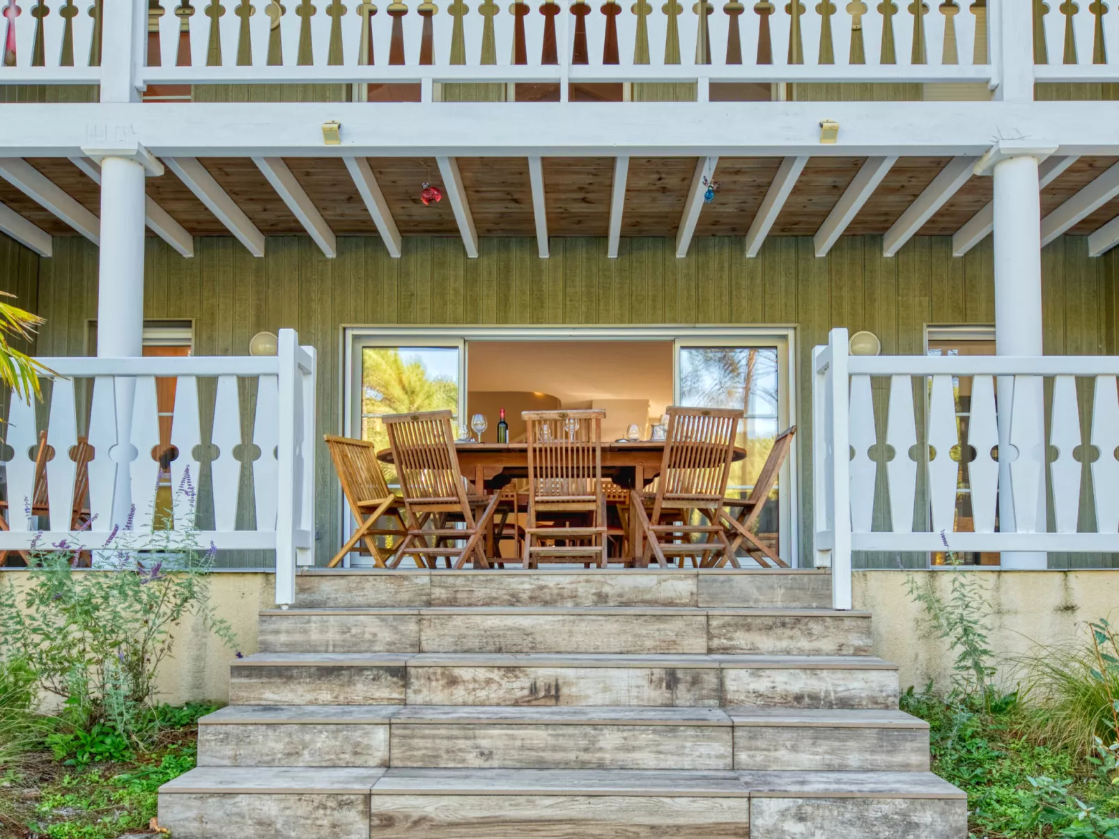 Atlantic Green-Outside