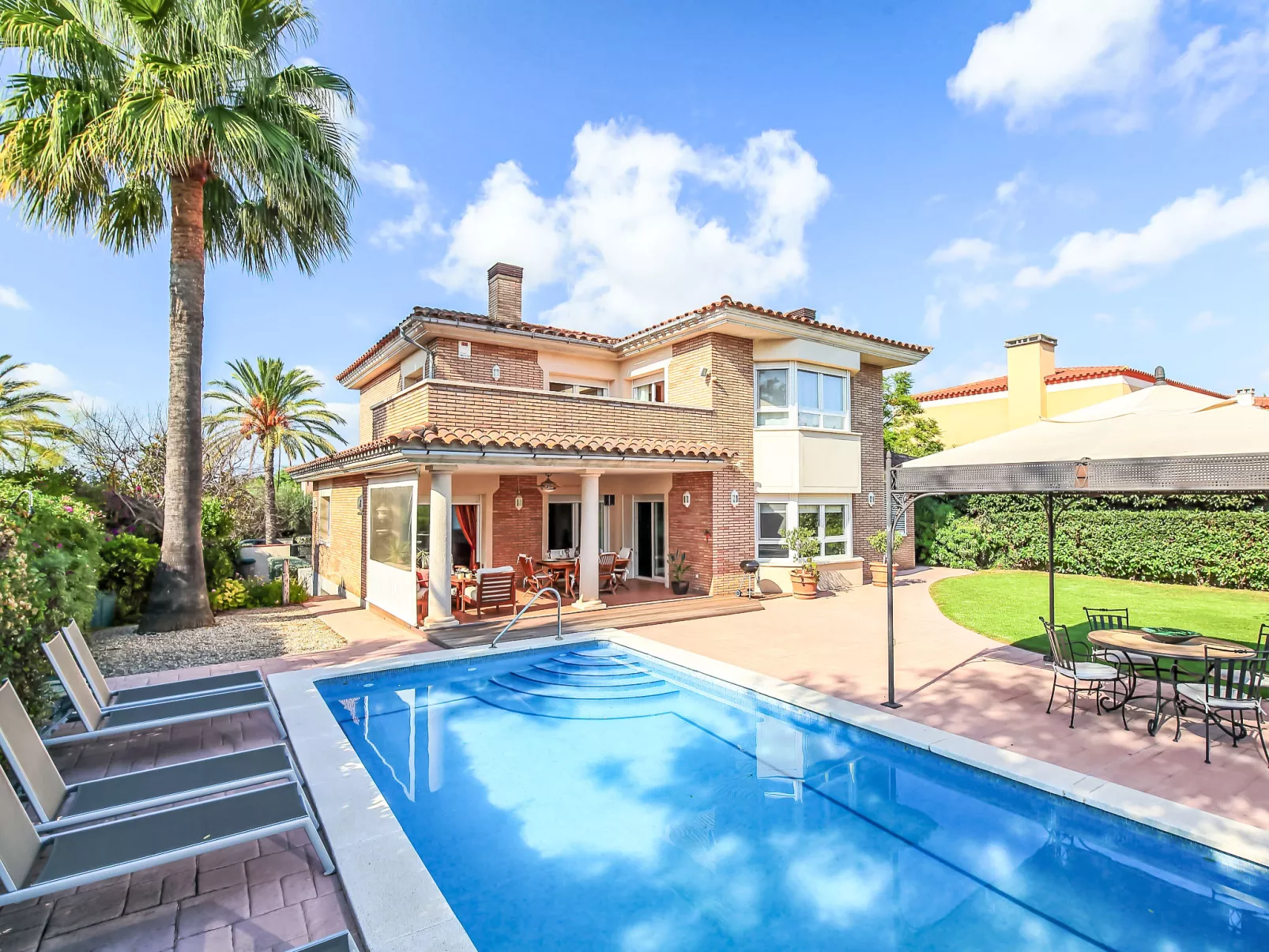 Bertoni Golf & Sea-Outside