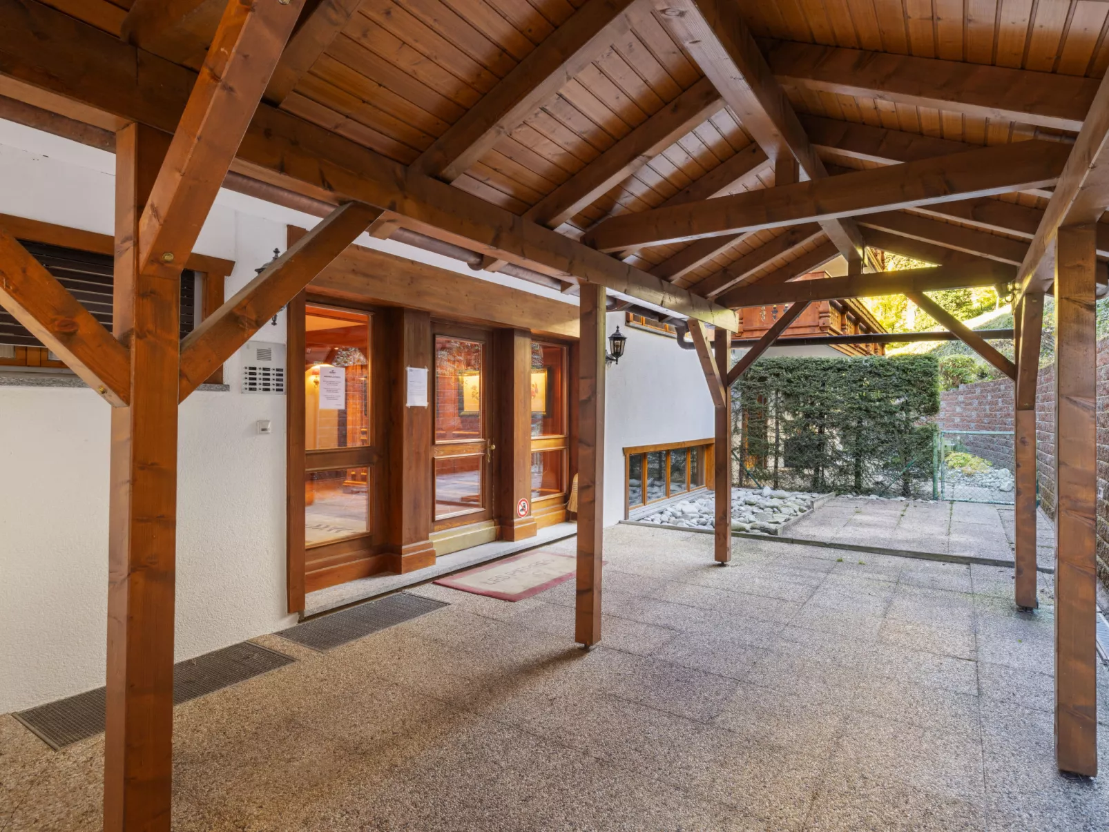 Les Pierres C 3-Draußen