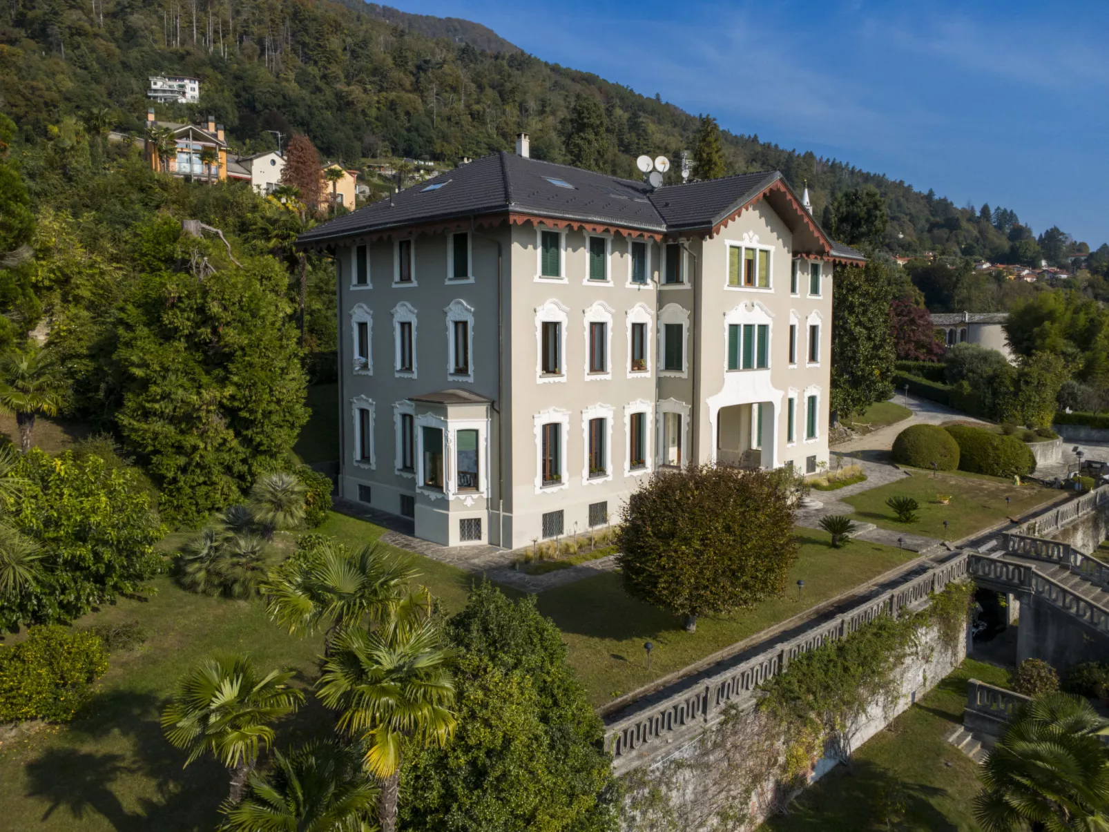 Villa Ceriana-Draußen