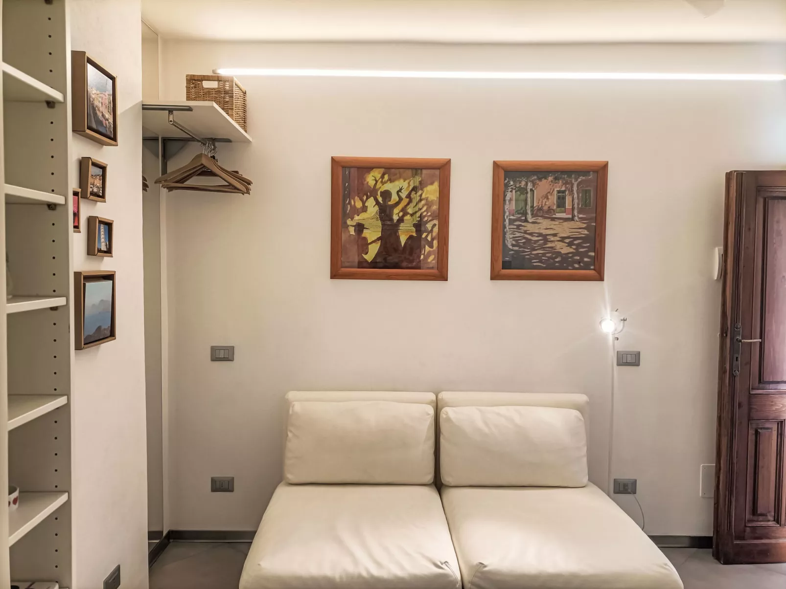 Terrazza con glicine-Drinnen