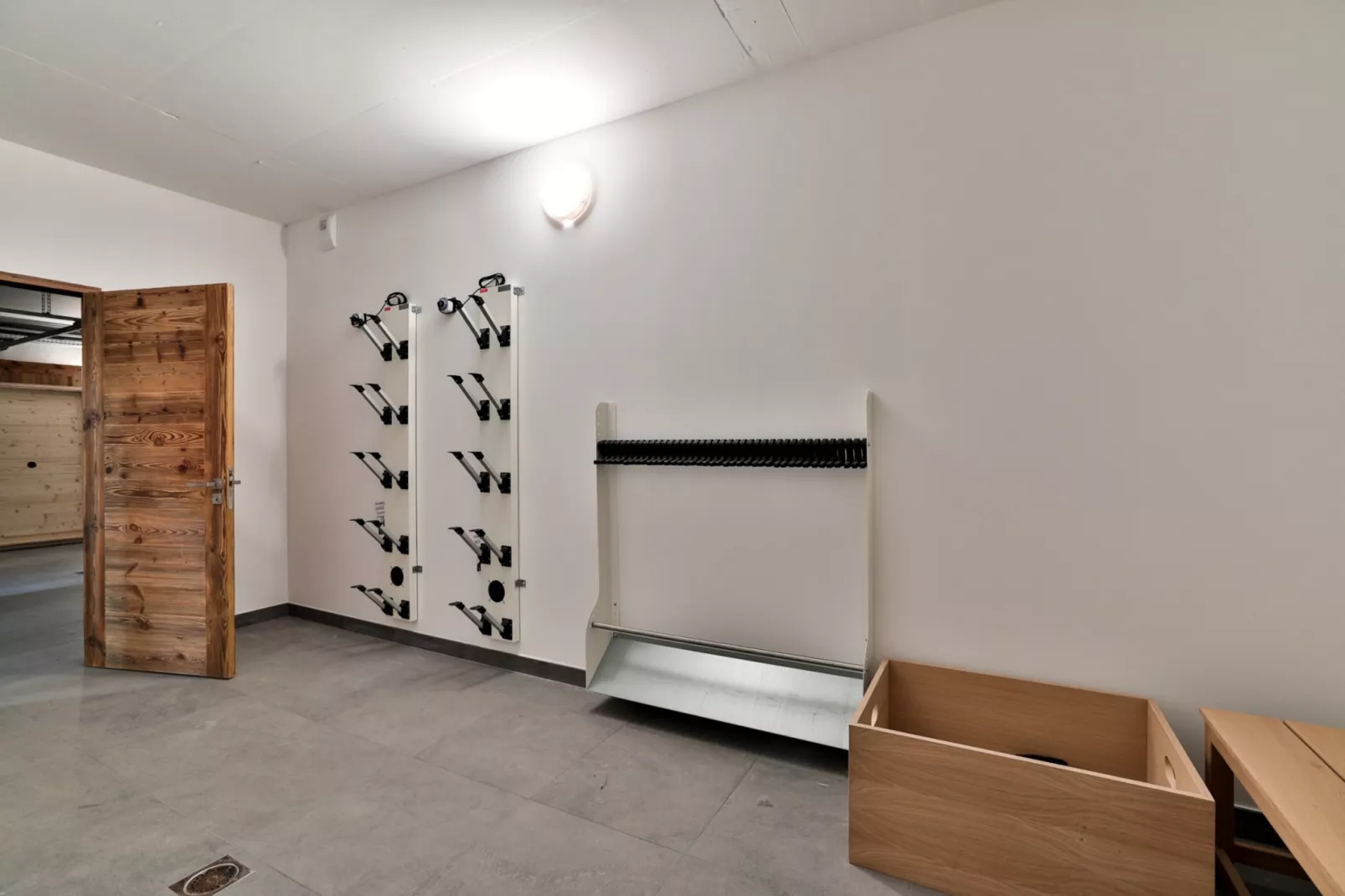 Black Stone-Image-tags.garage