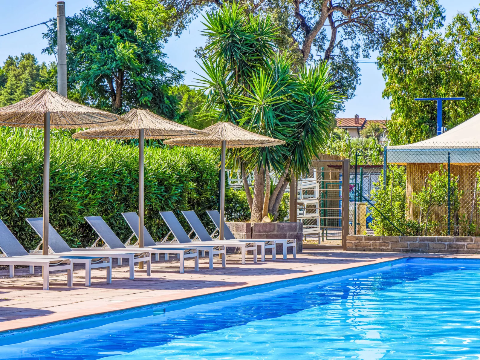 Costa D'Argento-Outside