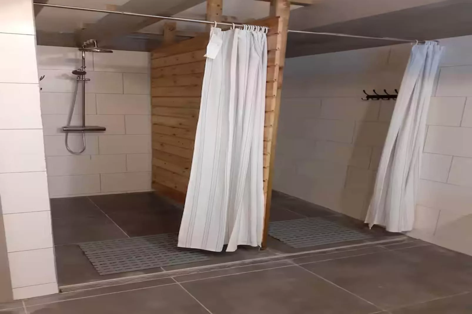 L'Ecureuil Blanc-Bathroom