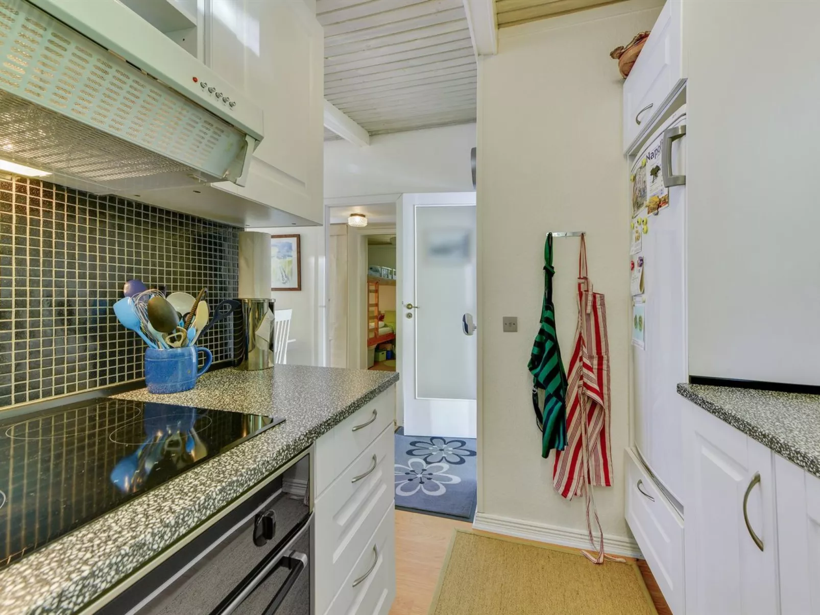 "Deik" - 2km to the fjord-Inside