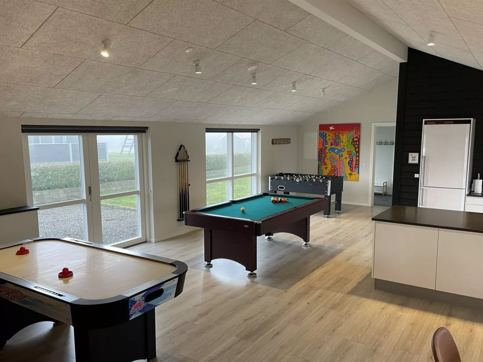 "Yakari" - 300m from the sea-Inside