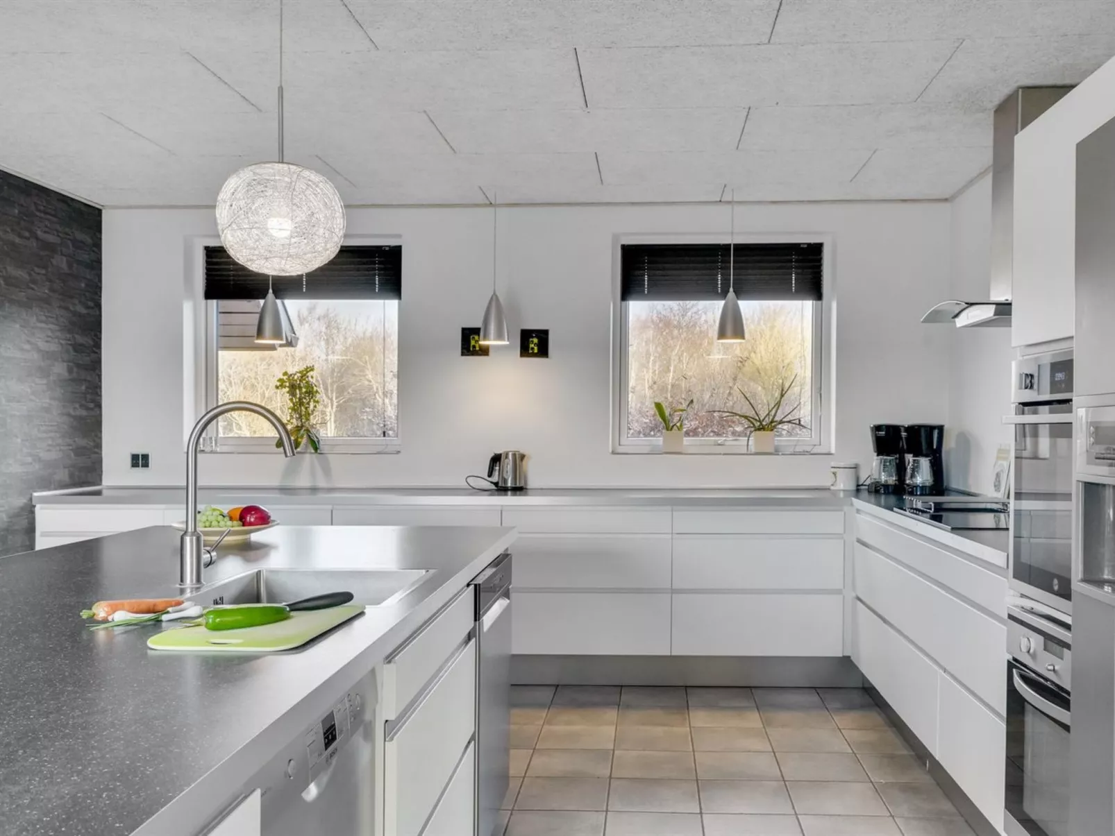 "Markhild" - 300m to the fjord-Drinnen