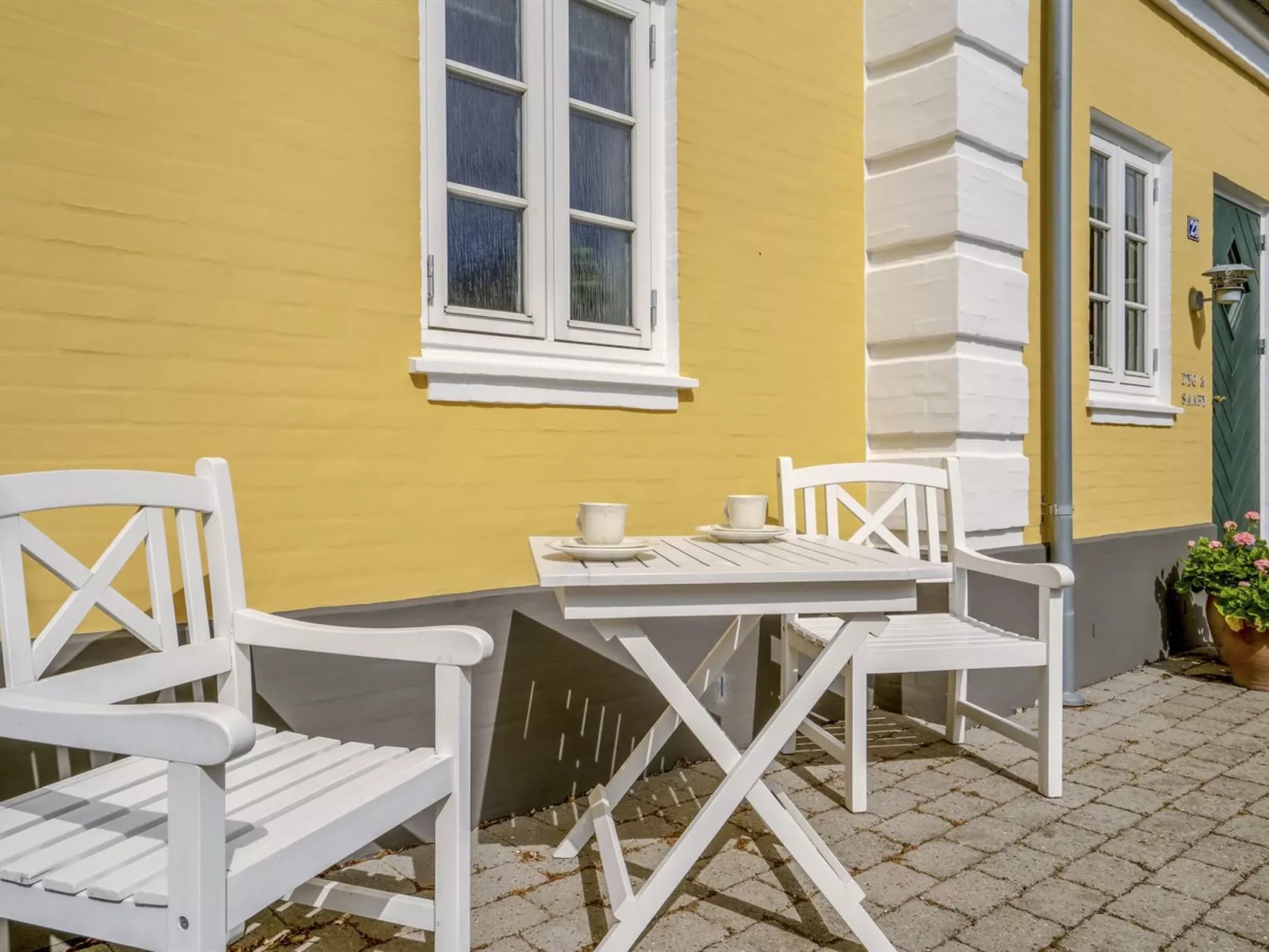 "Stephie" - 1.1km from the sea-Outside