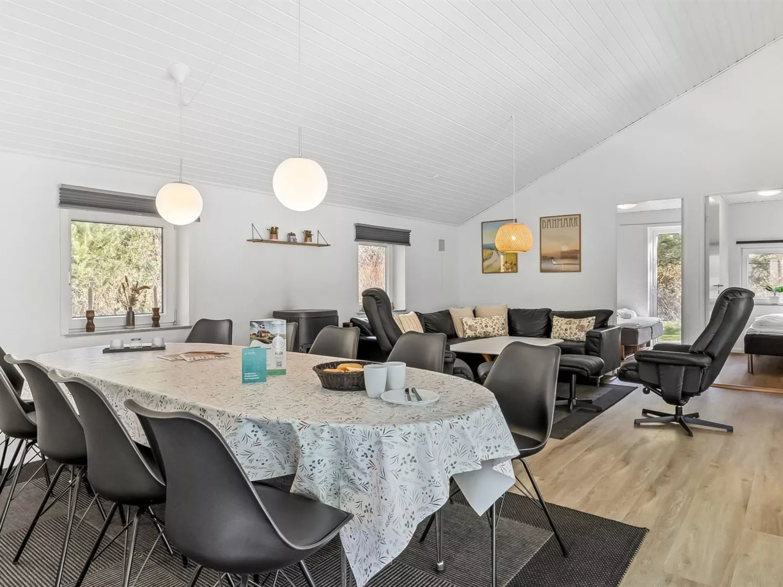 "Cora" - 1km from the sea-Inside