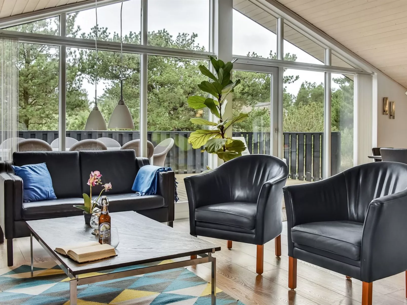 "Lav" - 3.8km from the sea-Dedans