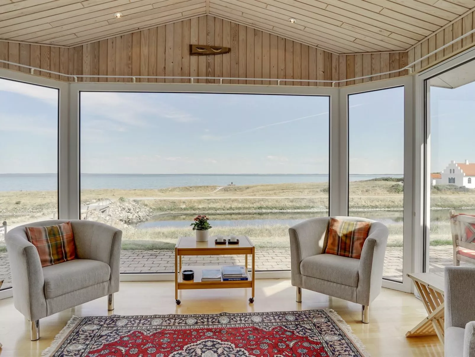 "Yorrick" - 50m to the fjord-Inside