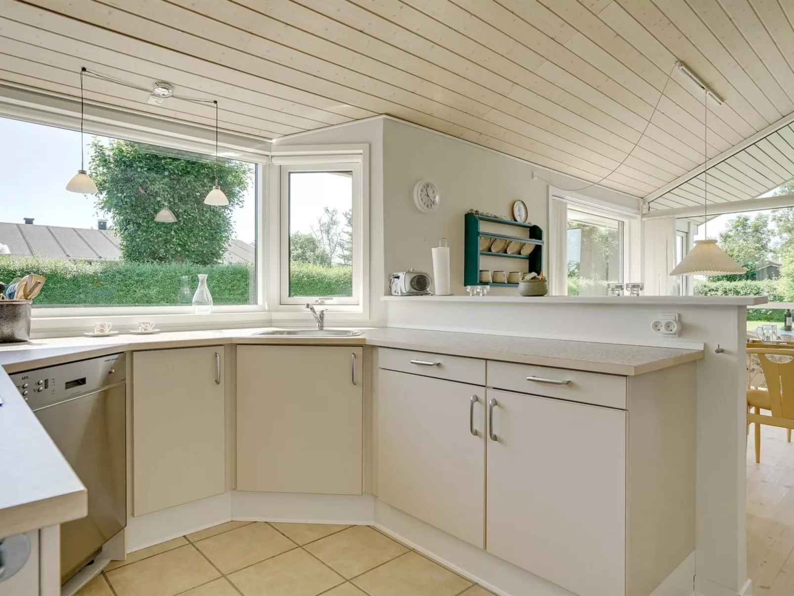 "Maybritt" - 100m from the sea-Inside