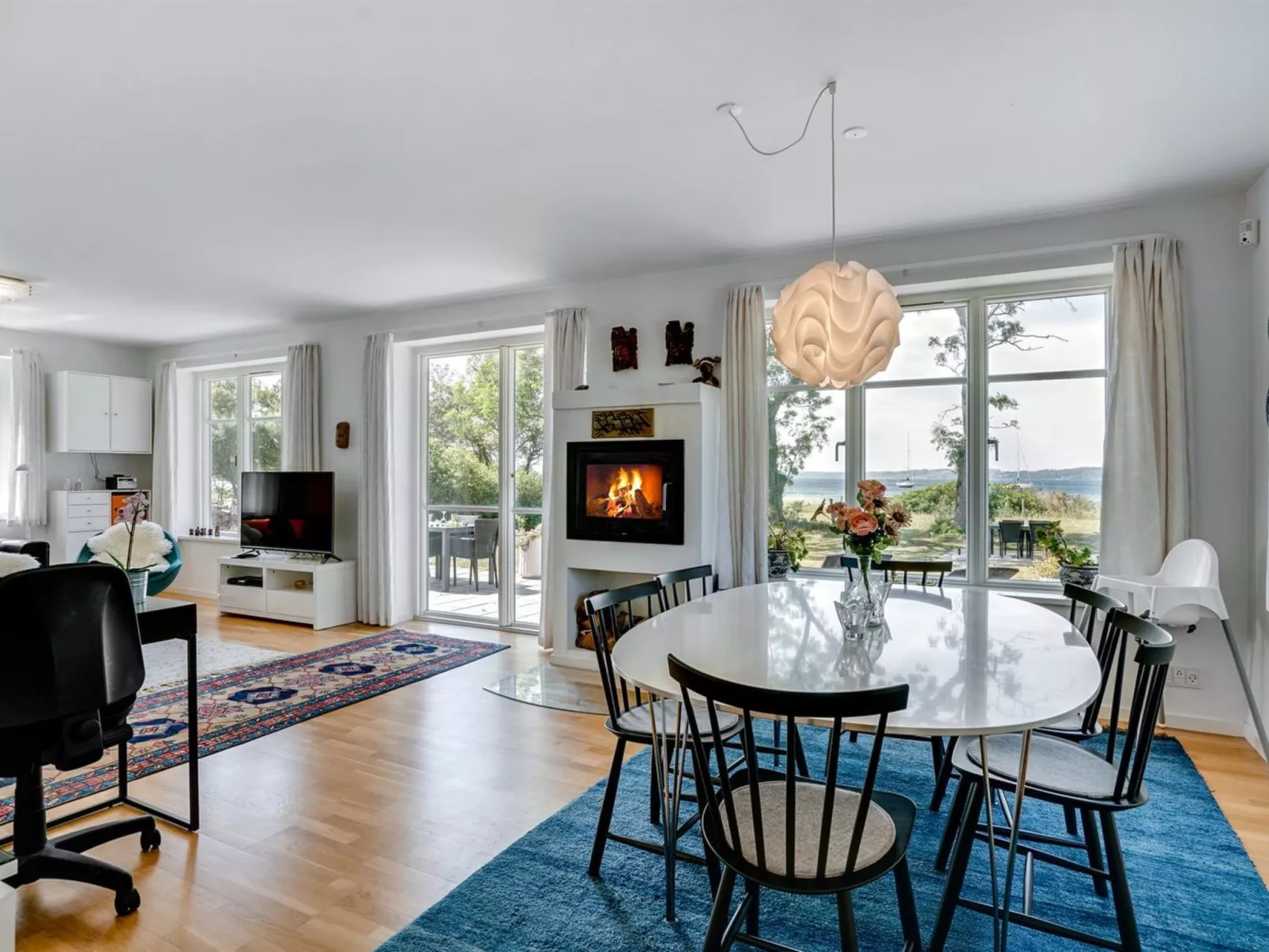 "Jeppe" - 50m to the fjord-Inside