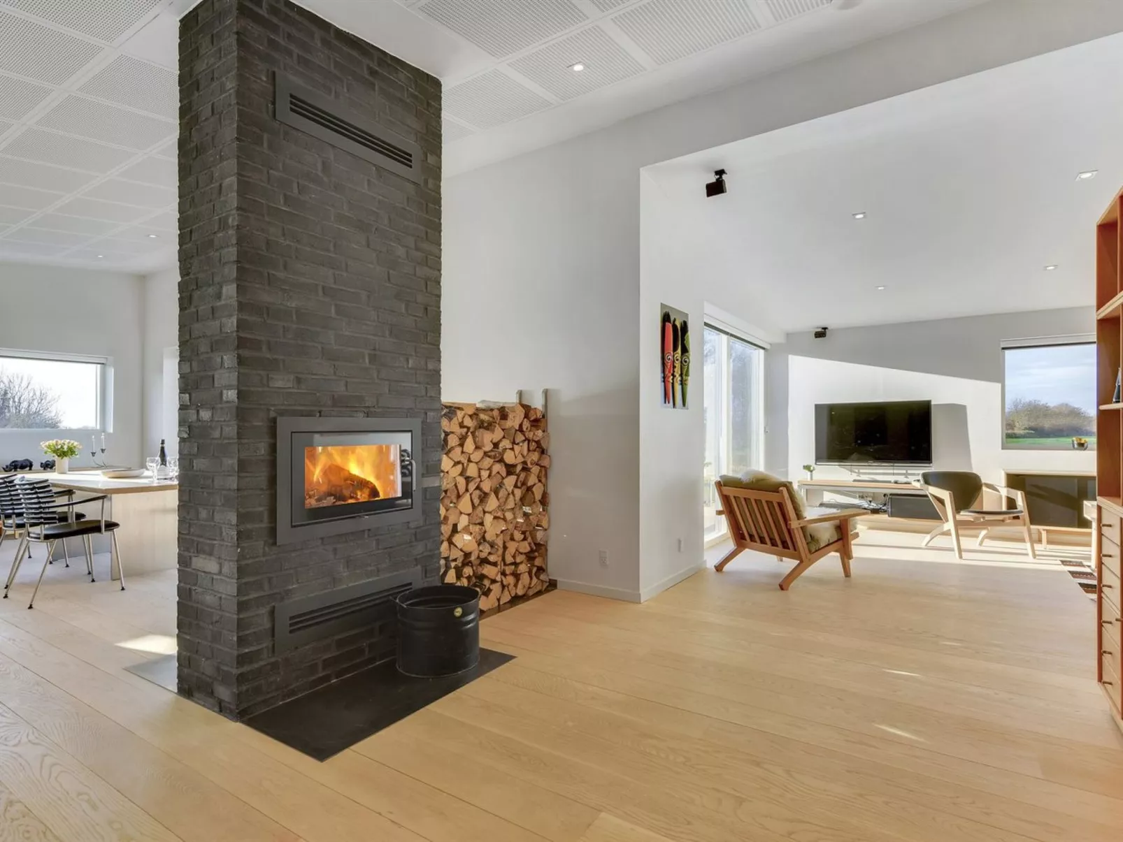 "Ermelinda" - 900m to the fjord-Drinnen