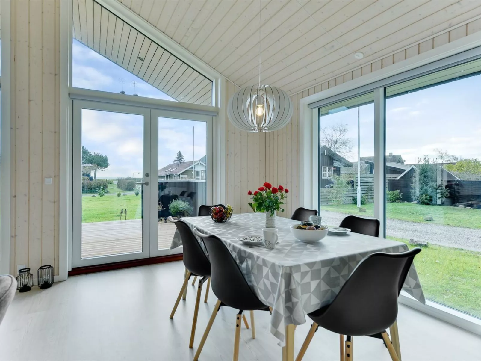 "Sighfrith" - 150m from the sea-Dedans