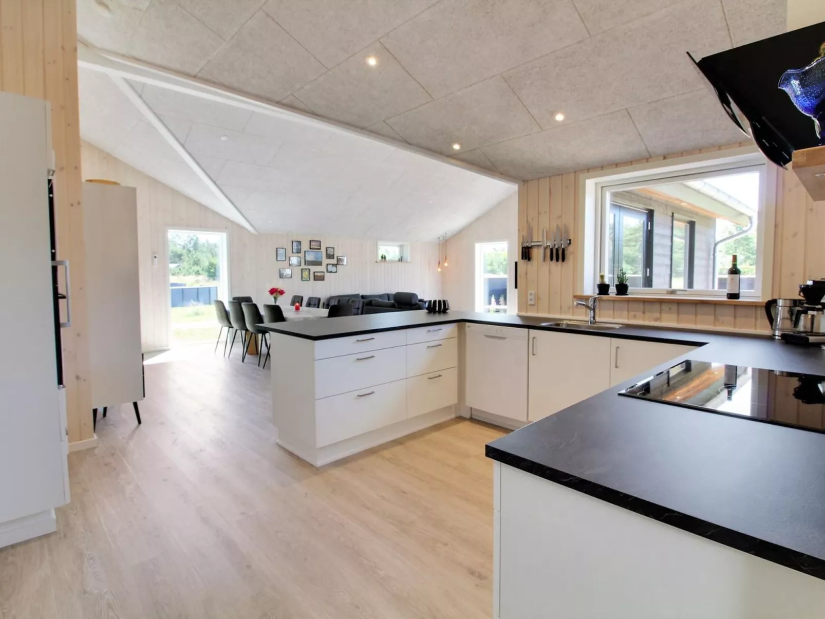 "Tahvo" - 3.3km from the sea-Inside