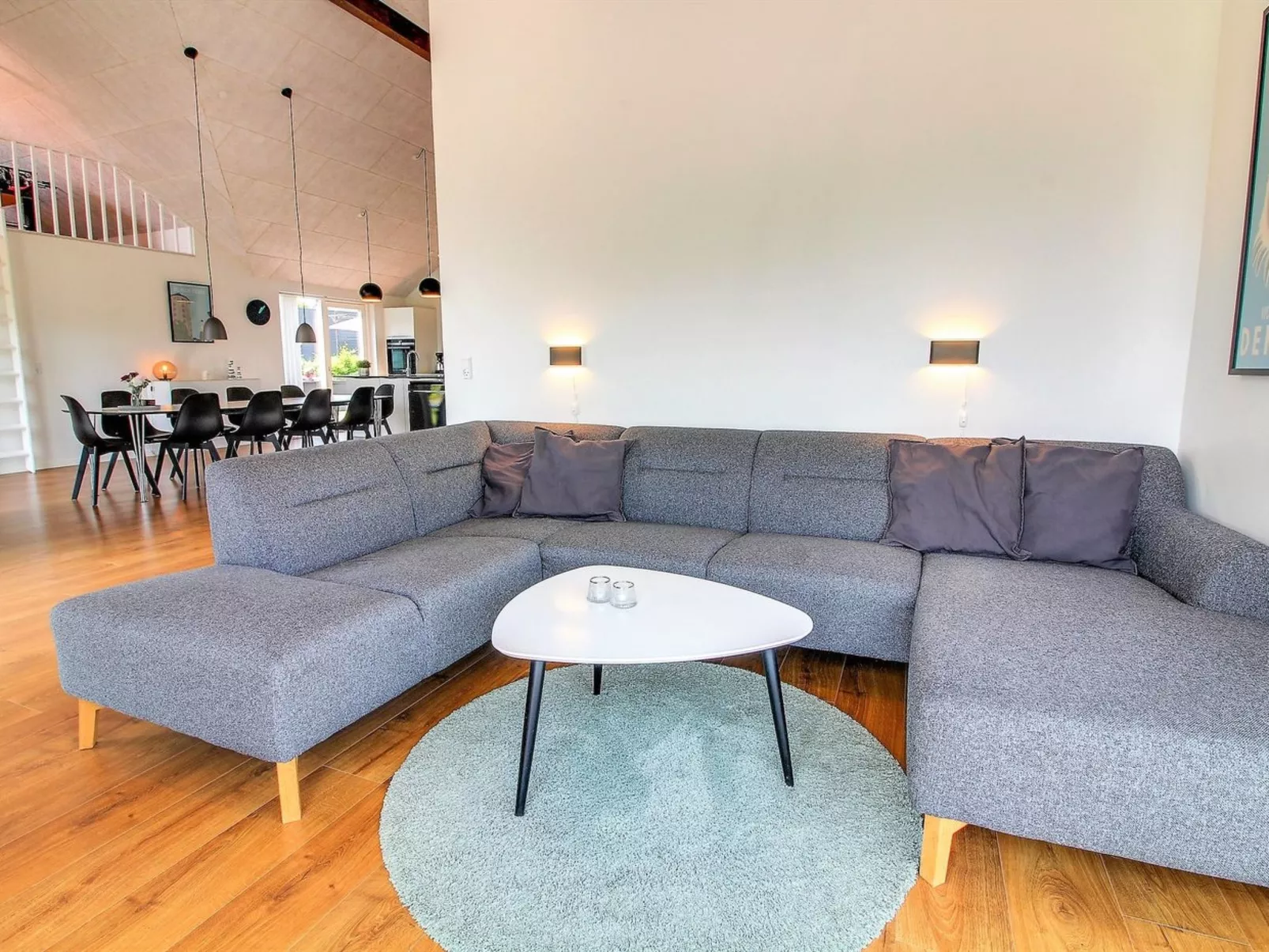 "Thorfin" - 200m from the sea-Inside