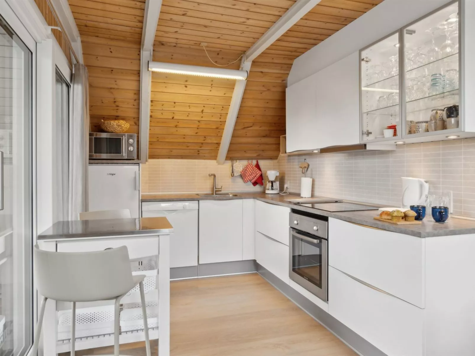 "Wale" - 3.3km from the sea-Drinnen