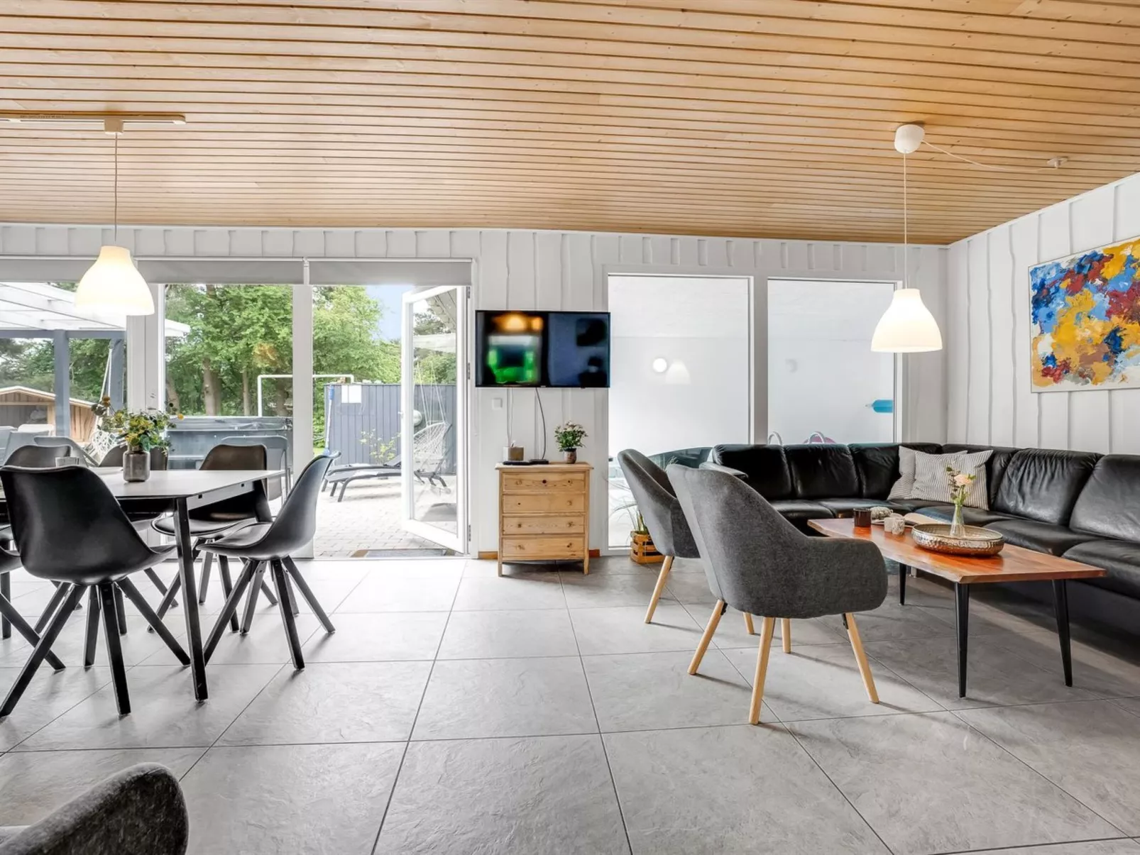 "Sverker" - 300m from the sea-Drinnen