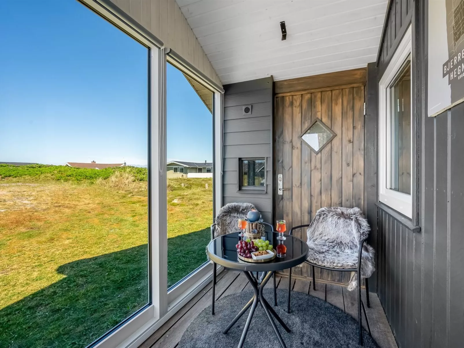 "Henning" -  from the sea-Inside