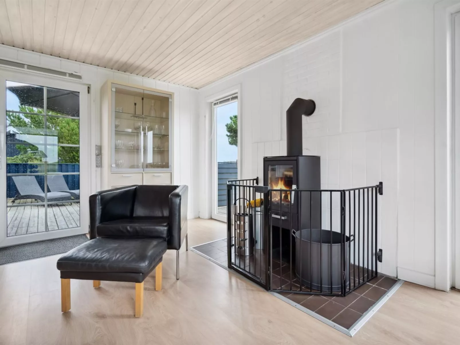 "Swana" - 550m from the sea-Inside