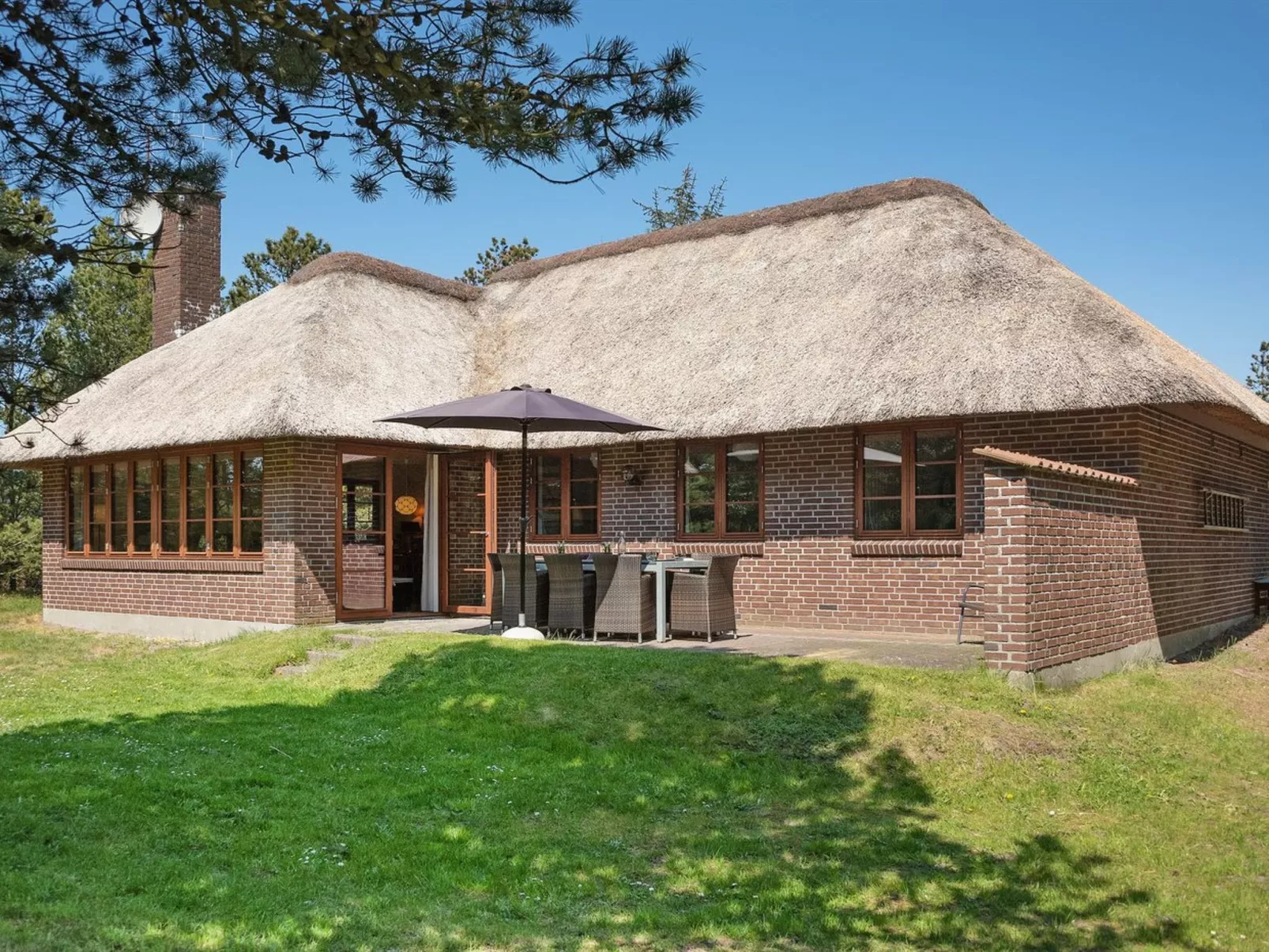 "Satzur" - 800m from the sea-Outside