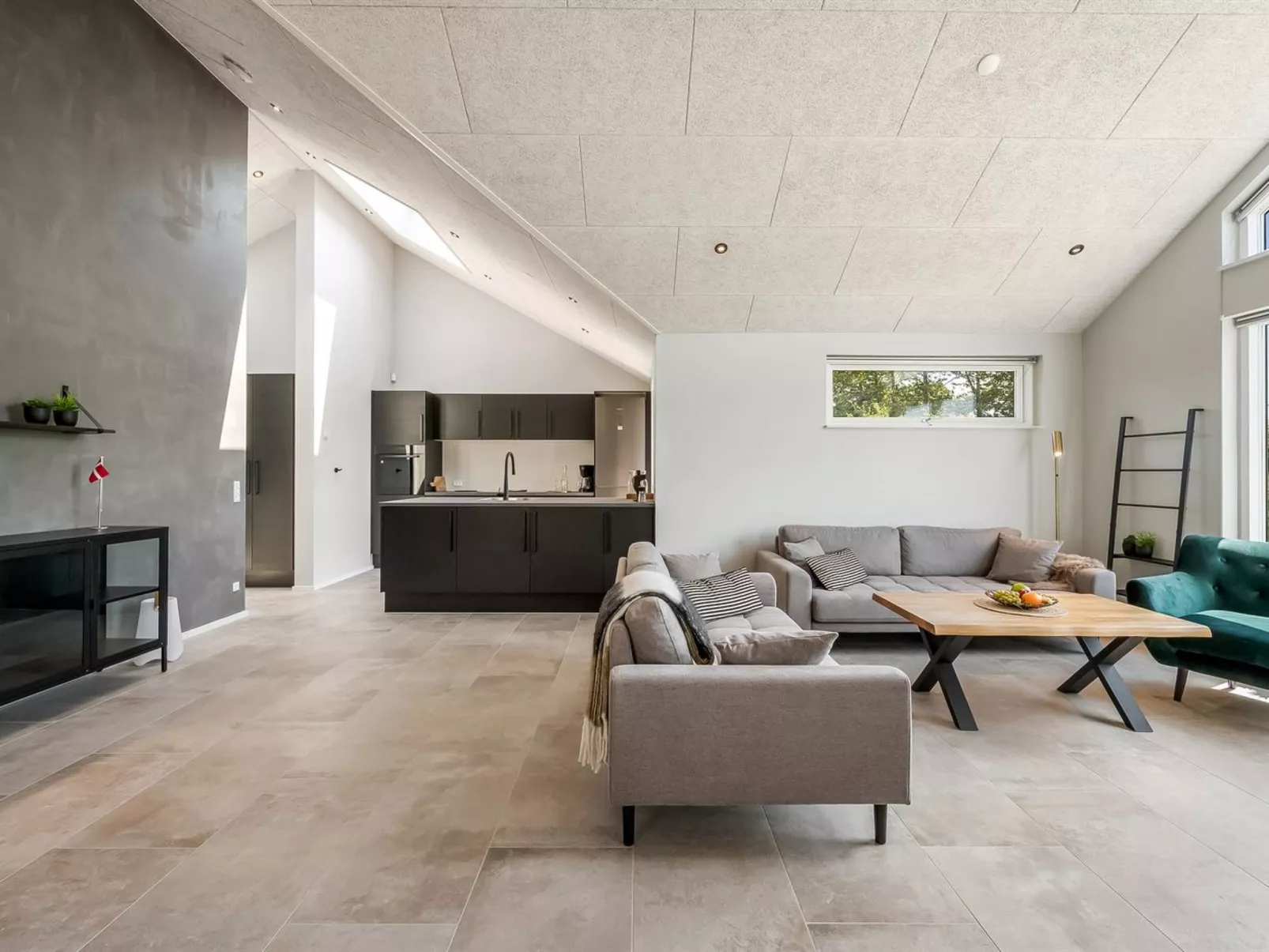 "Måns" - 500m to the fjord-Inside