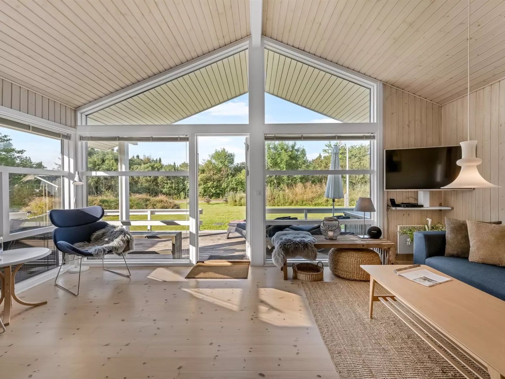 "Sviðandi" - 1.5km from the sea-Drinnen