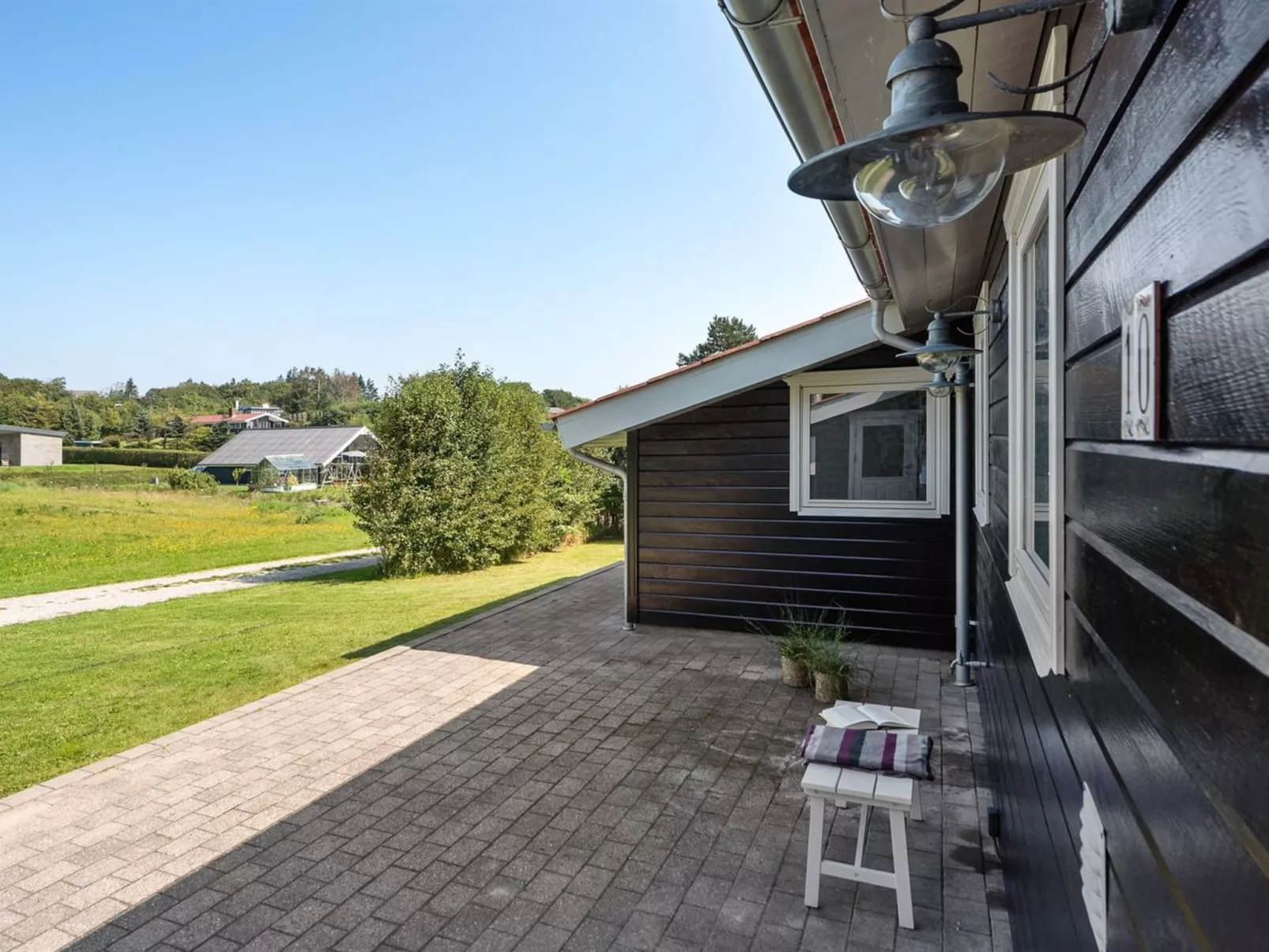 "Kai" - 500m to the fjord-Outside