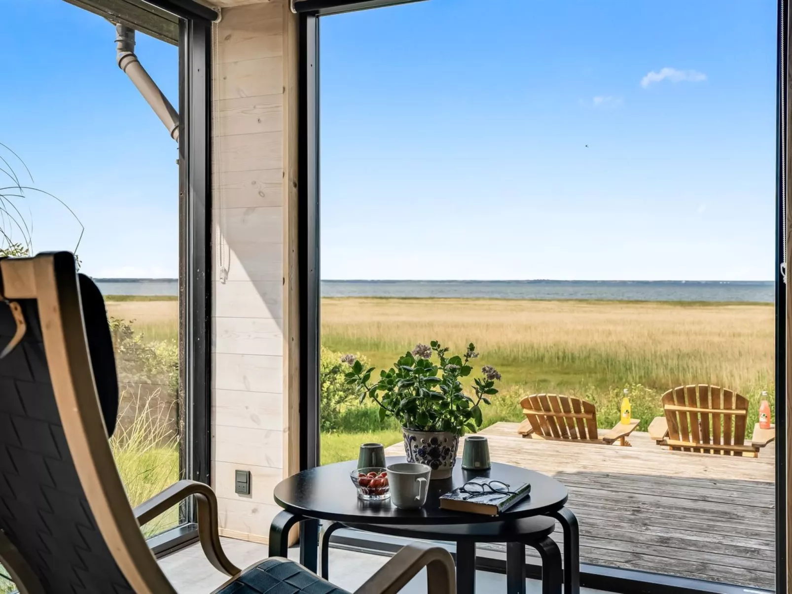 "Aslag" - 150m to the fjord-Drinnen