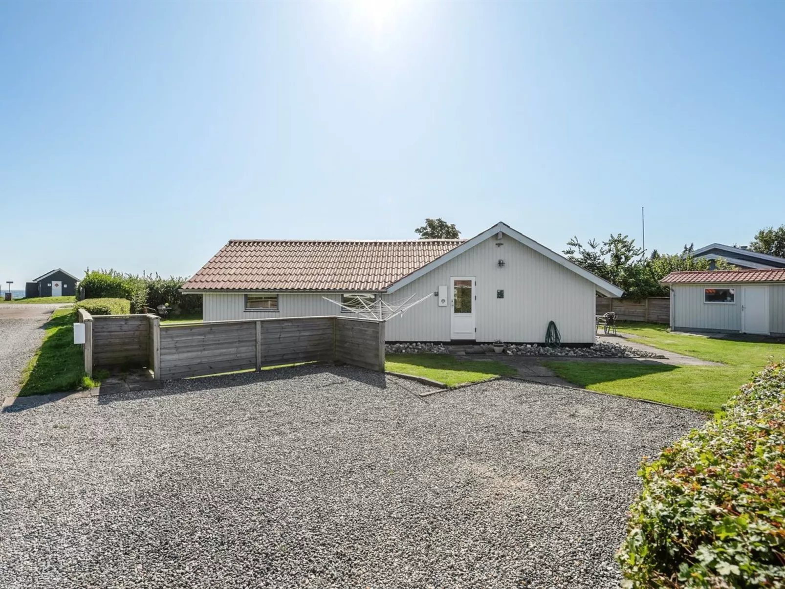 "Katrina" - 50m to the fjord-Outside