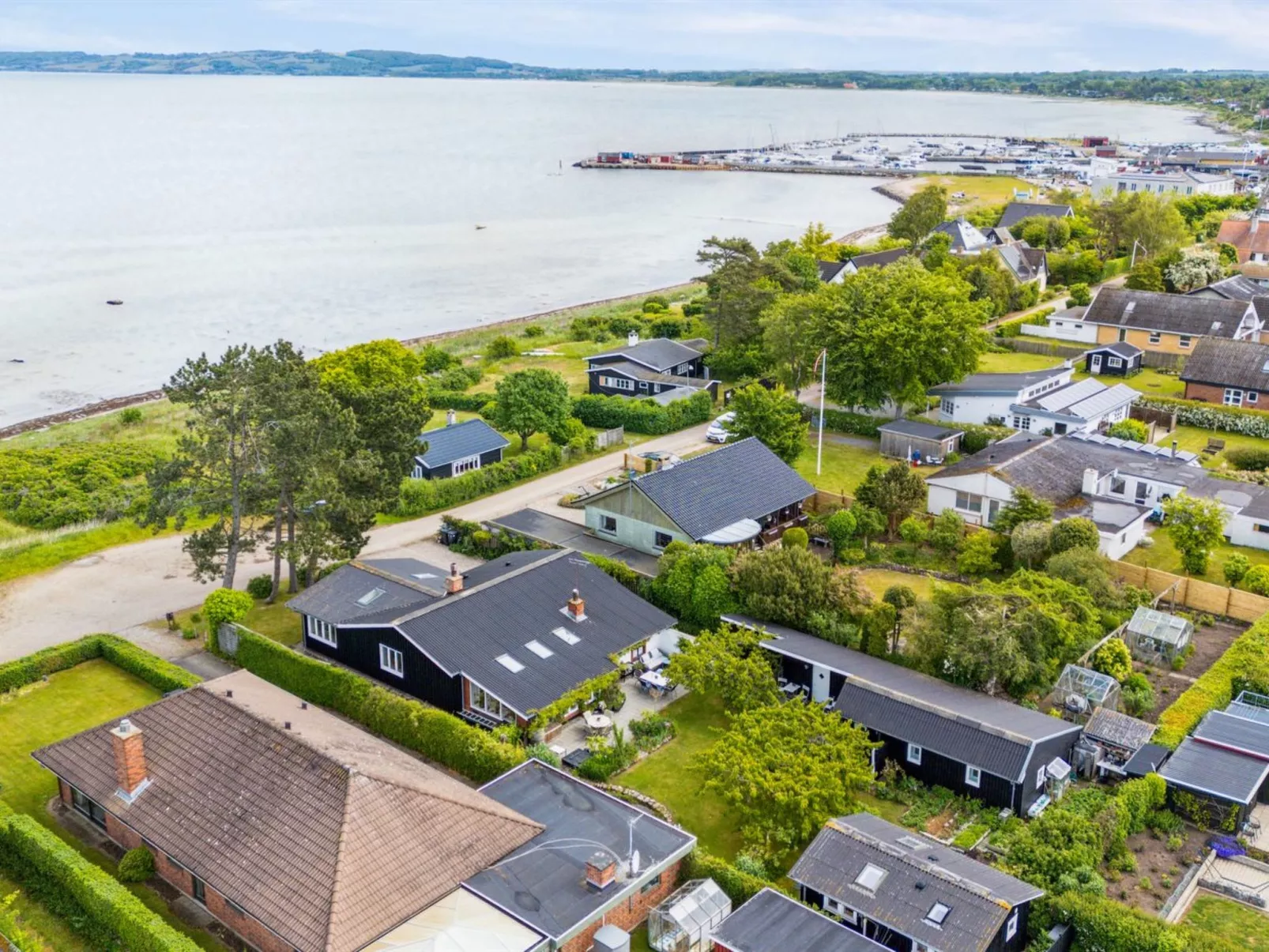 "Varma" - 25m from the sea-Draußen