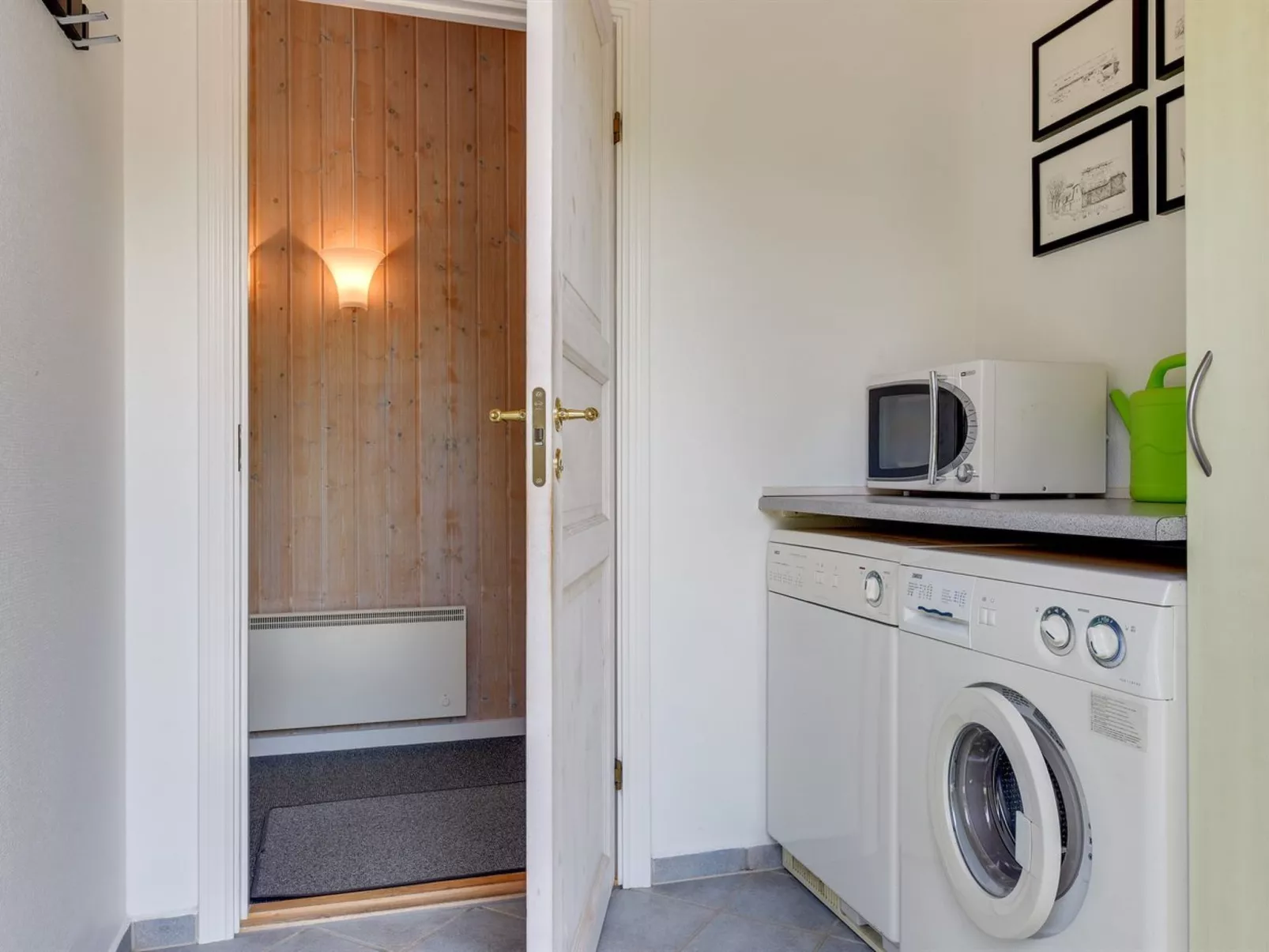 "Herlugh" - 1km to the fjord-Dedans