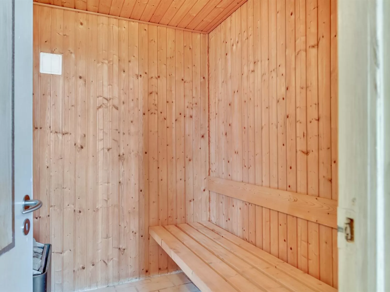 "Tilla" - 600m from the sea-Drinnen