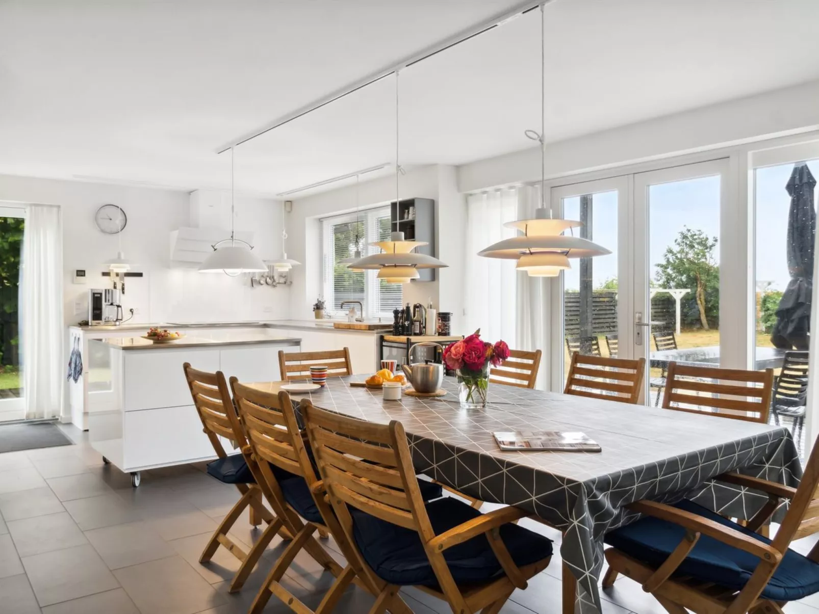 "Esme" - 30m from the sea-Dedans