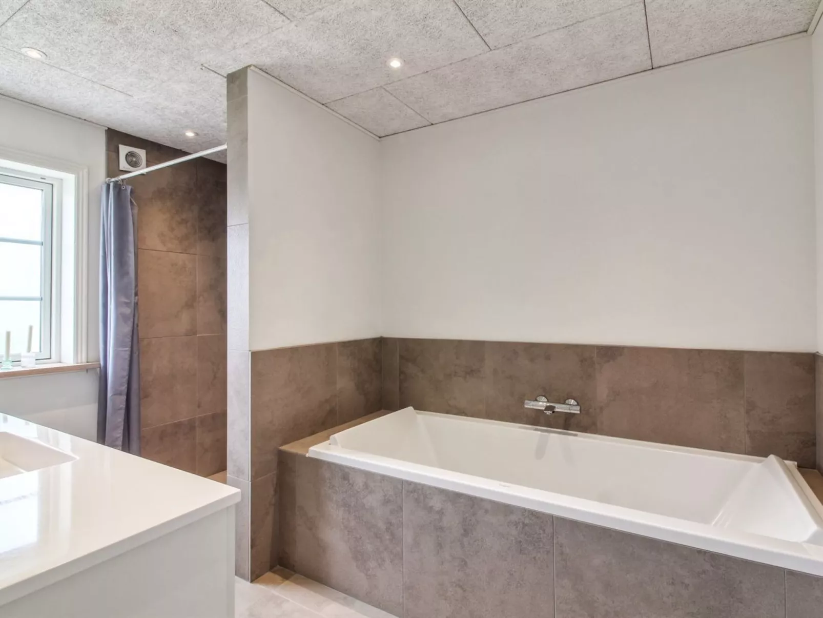 "Hela" - 1.4km from the sea-Inside