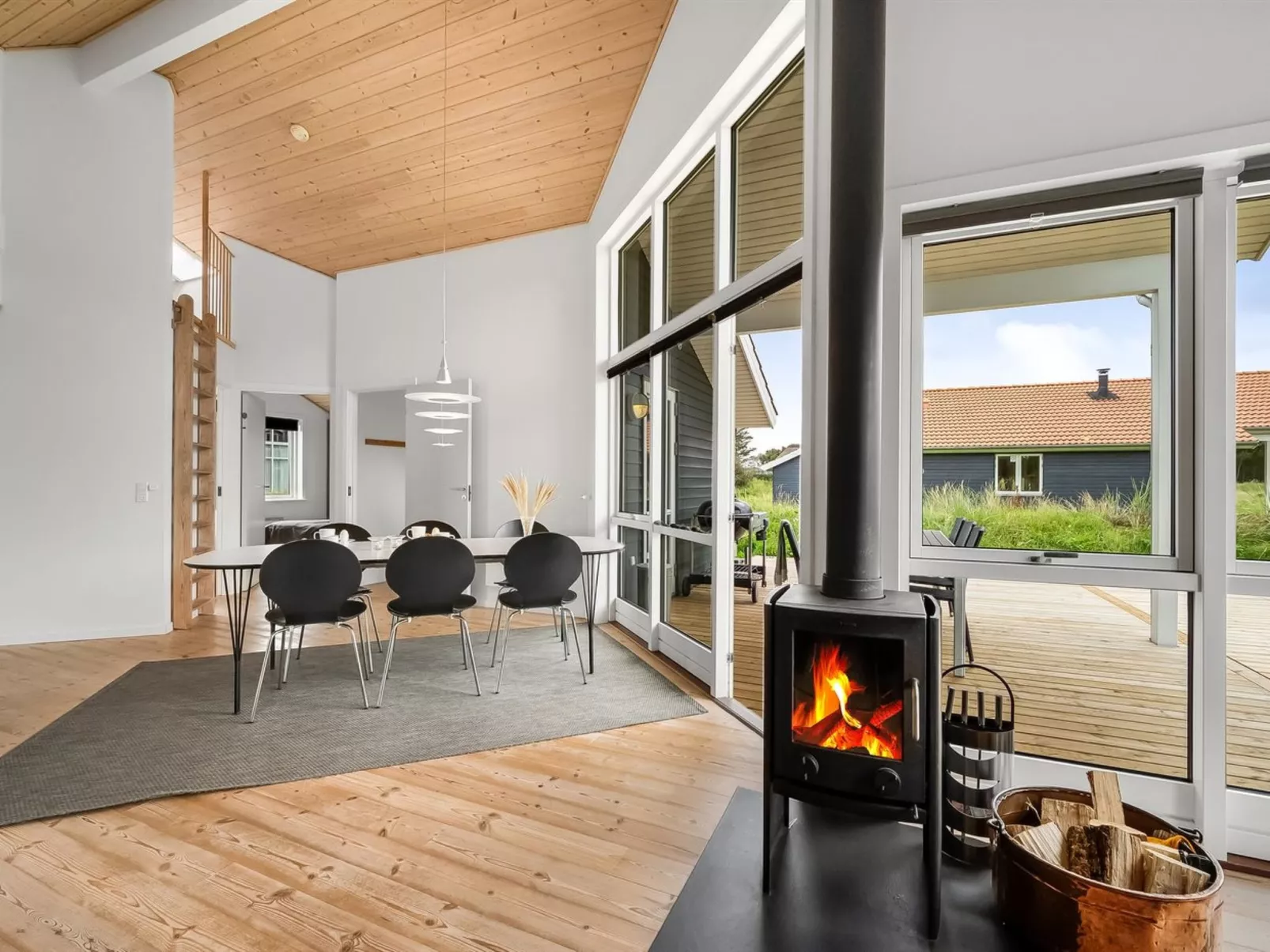 "Sylwia" -  from the sea-Dedans