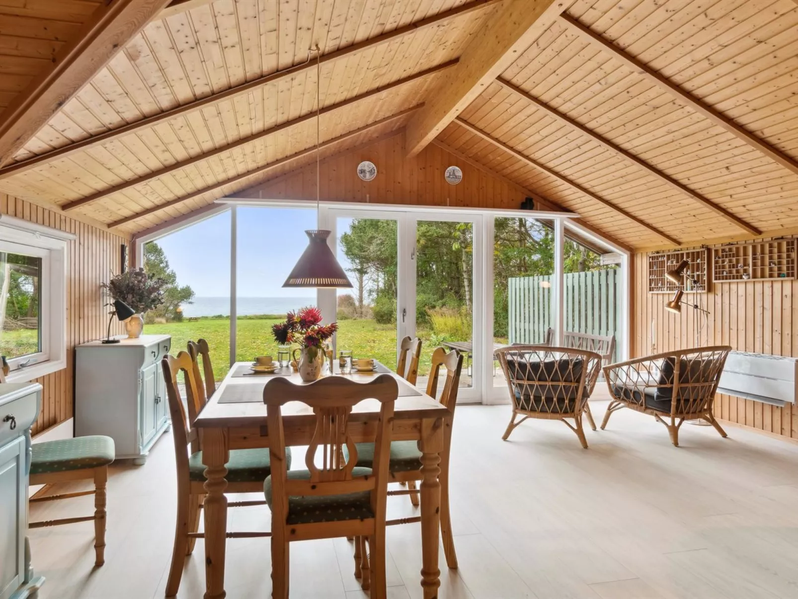 "Eyer" - 20m from the sea-Dedans