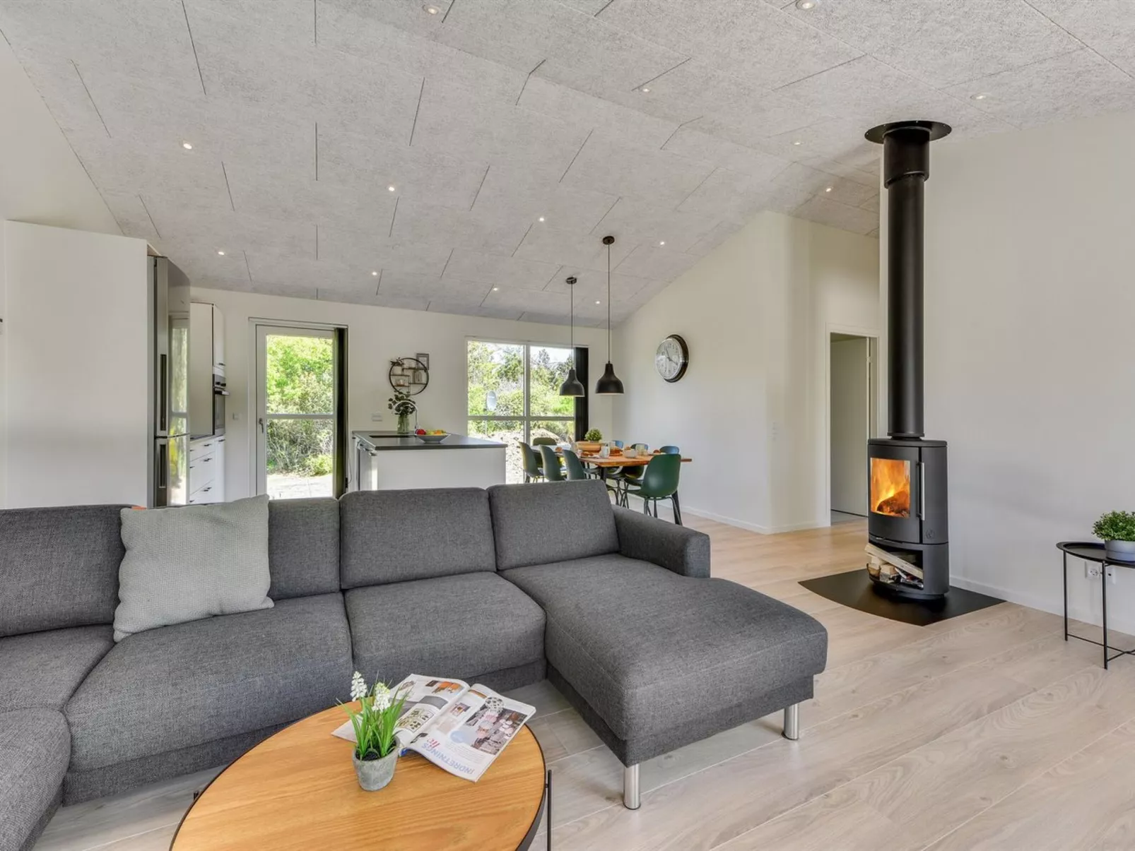 "Merve" - 800m to the fjord-Inside