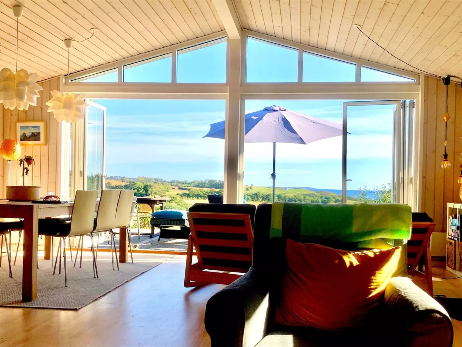 "Stygg" - 400m from the sea-Inside