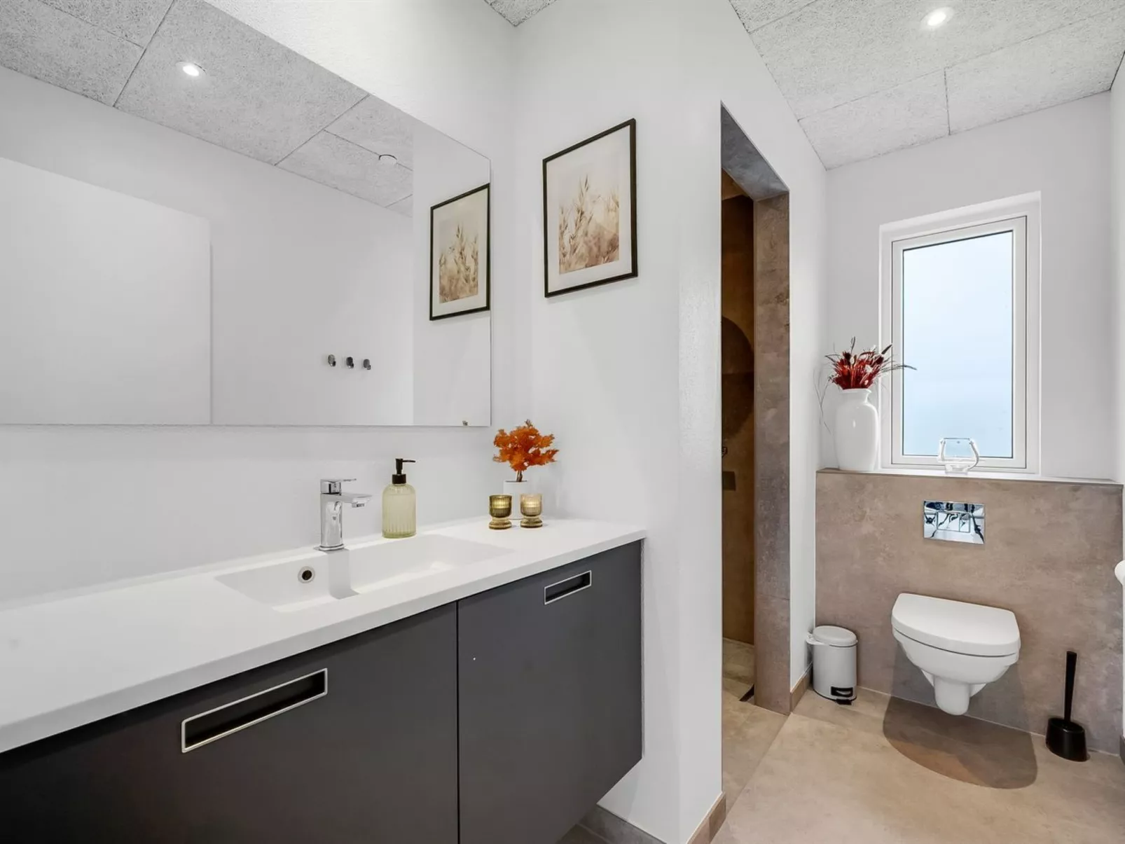 "Dreng" - 300m from the sea-Inside